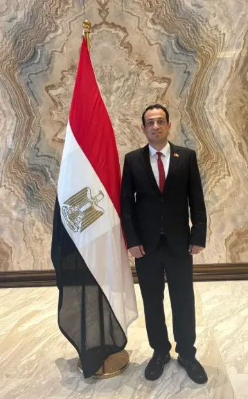 عالم مصرى ينجح فى تصميم " روبوت " يستخدم فى عمليات الإغاثة أثناء السيول والفيضانات 