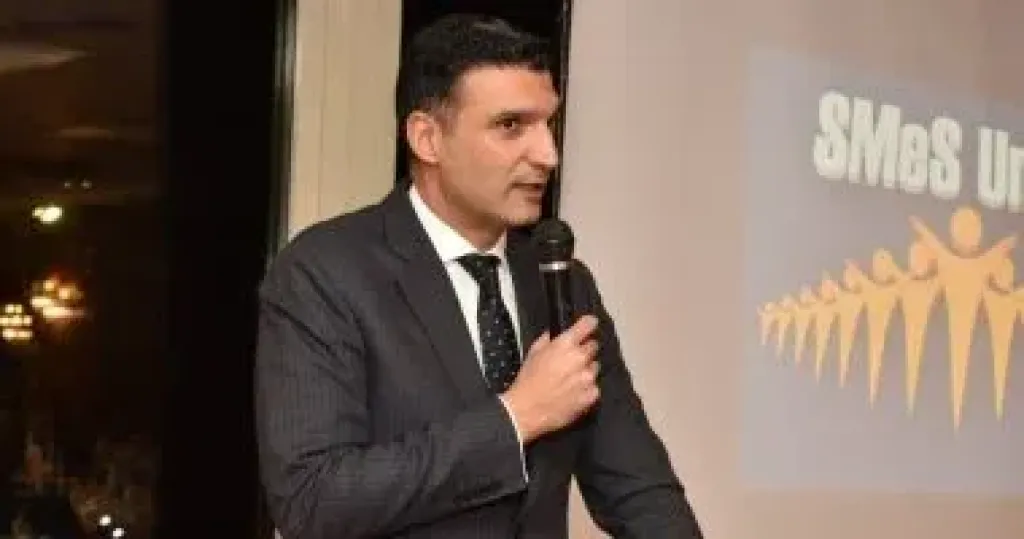 وزير الصناعة خالد هاشم
