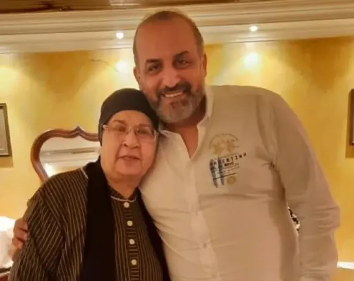النائب محمد شبانة والسيدة والدته