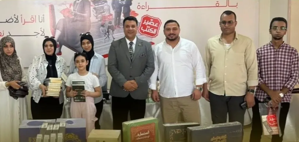انطلاق فعاليات معرض كتاب تنسيقية شباب الأحزاب والسياسيين بسوهاج