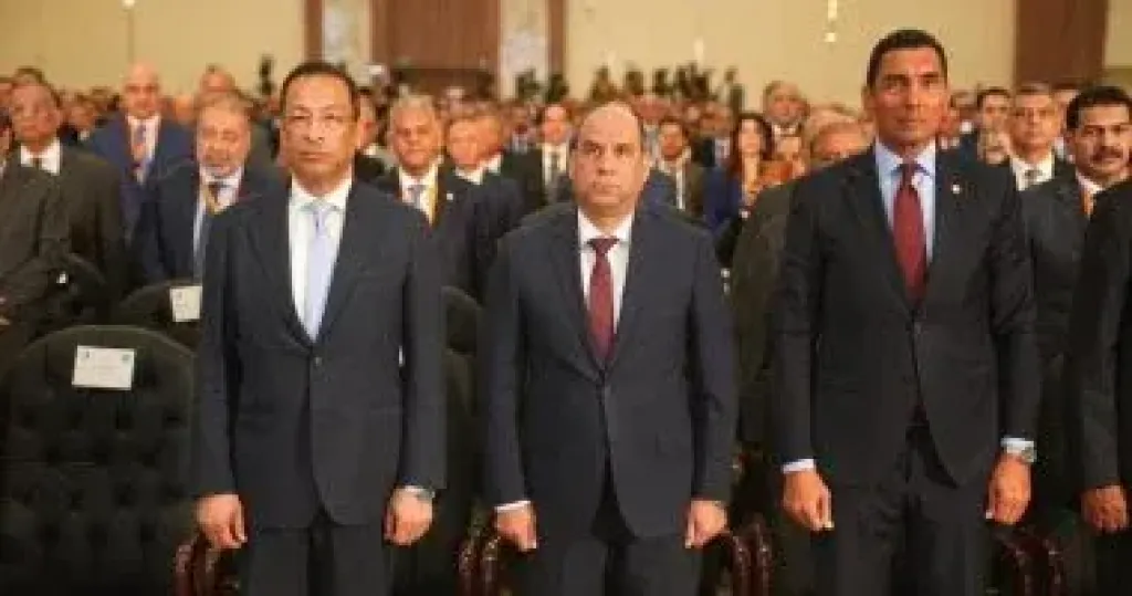 وزيرا العمل والرياضة