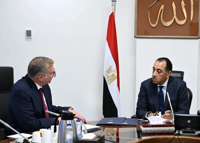 اجتماع الدكتور مصطفى مدبولي، رئيس مجلس الوزراء بـ المهندس كريم بدوي، وزير البترول والثروة المعدنية