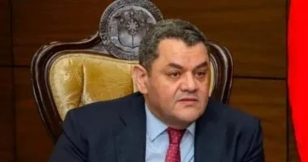 نادر نبيل