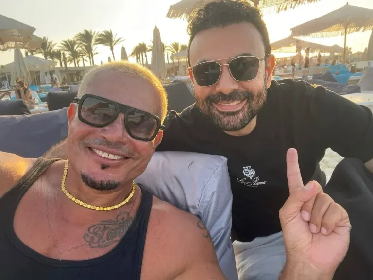 محمد كريم والهضبة عمرو دياب