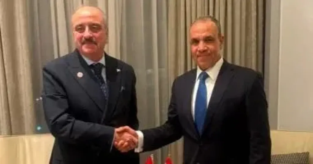 وزير الخارجية يلتقى نظيره التونسى
