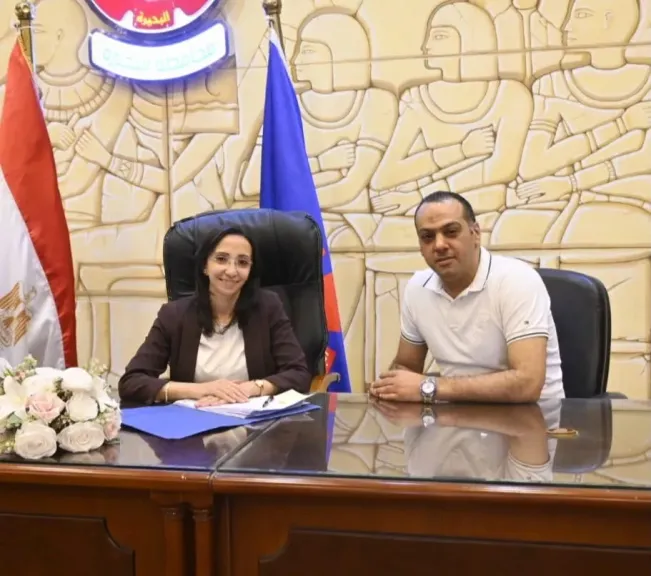 محافظ البحيرة 