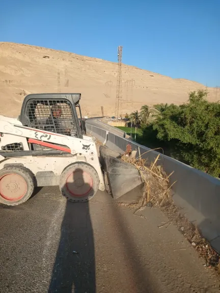 جانب من متابعه 