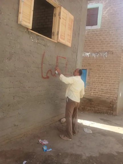 جانب من متابعه 