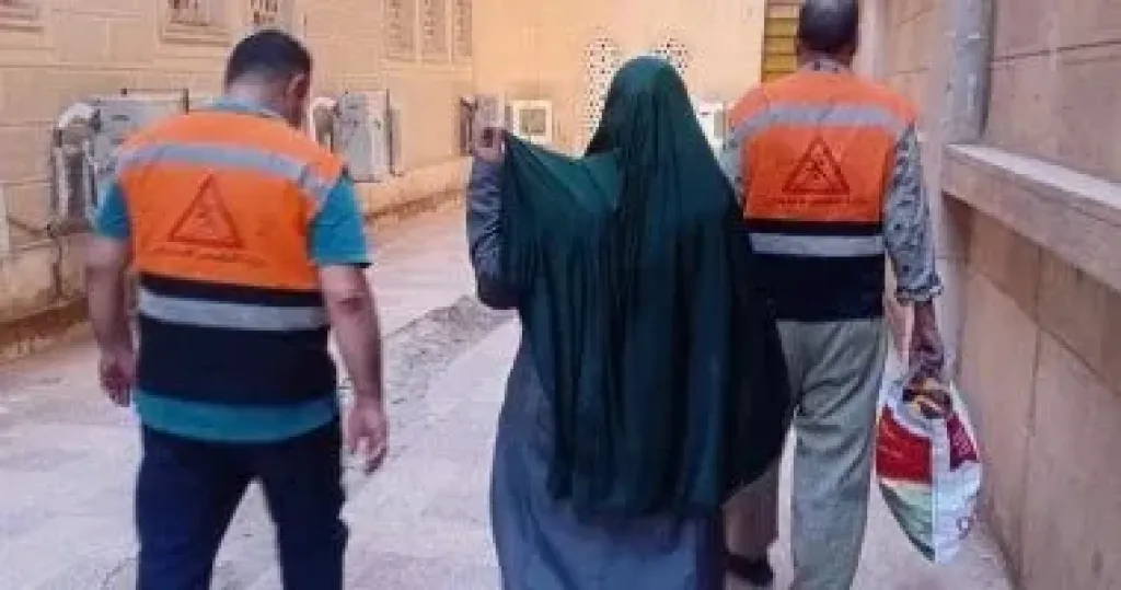 إنقاذ كبار بلا مأوى في 6 محافظات