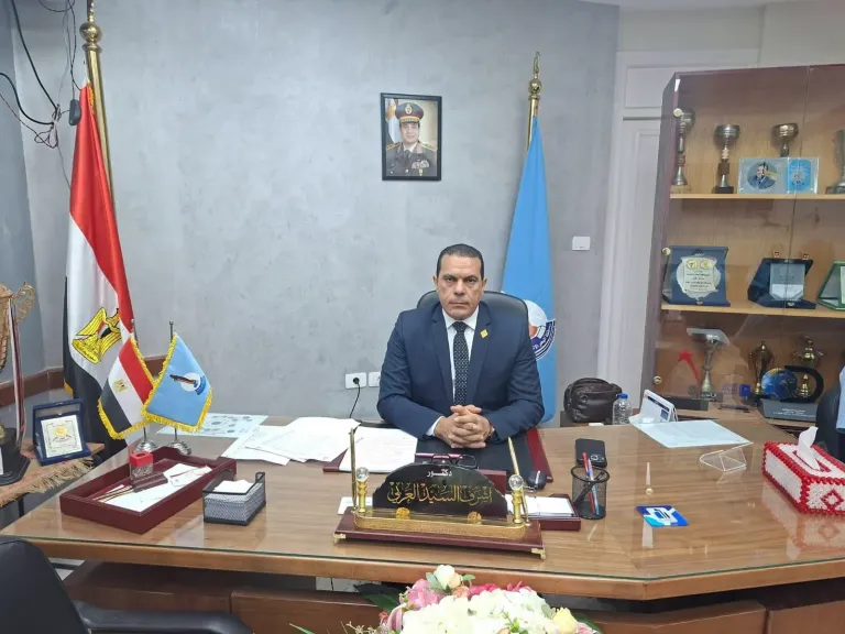 الدكتور أشرف العربي، وكيل وزارة التربية والتعليم بمحافظة البحر الأحمر خلال الاجتماع
