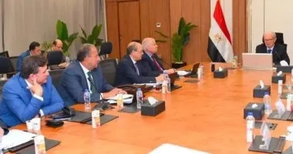 خلال الاجتماع