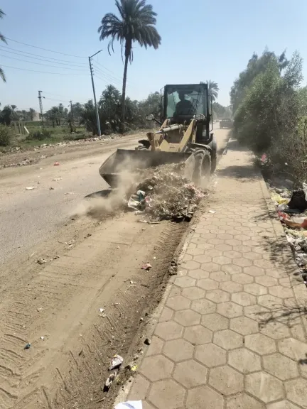 جانب من متابعه 