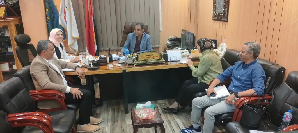 جانب من متابعه 