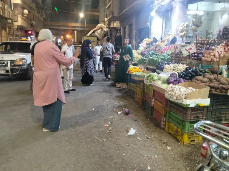 جانب من متابعه 