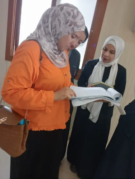 جانب من متابعه 