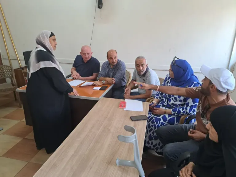 رئيس حى السيدة زينب خلال لقائة بالمواطنين