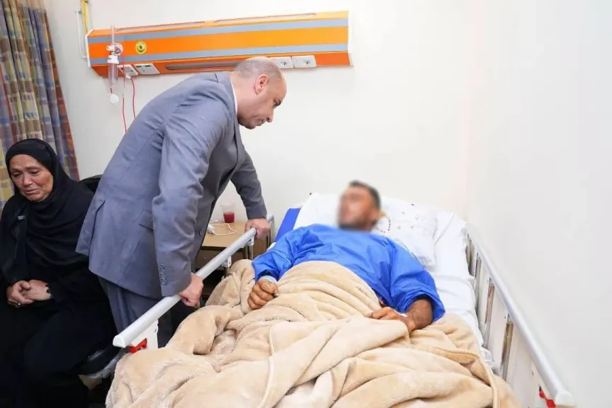 وزير العمل يطمئن على مصابي حادث عمال الدواويس