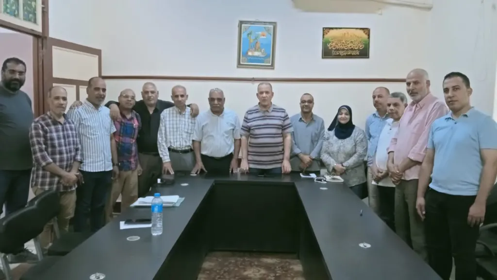 جانب من متابعه 