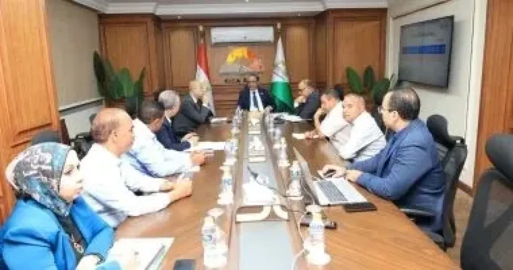 اجتماع محافظ الجيزة بمركز ومدينة العياط