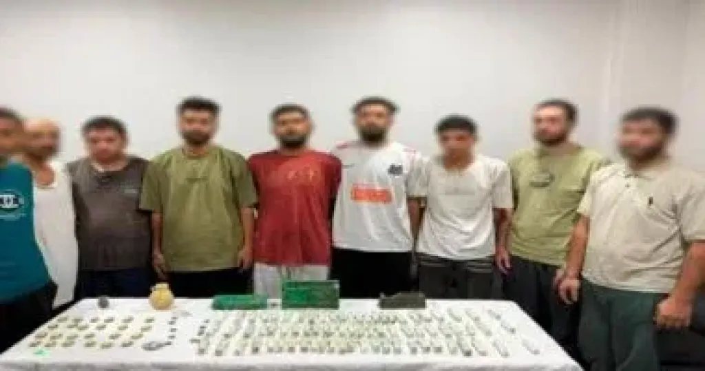 المتهمين 