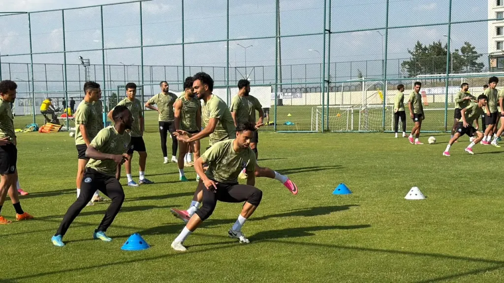 بيراميدز