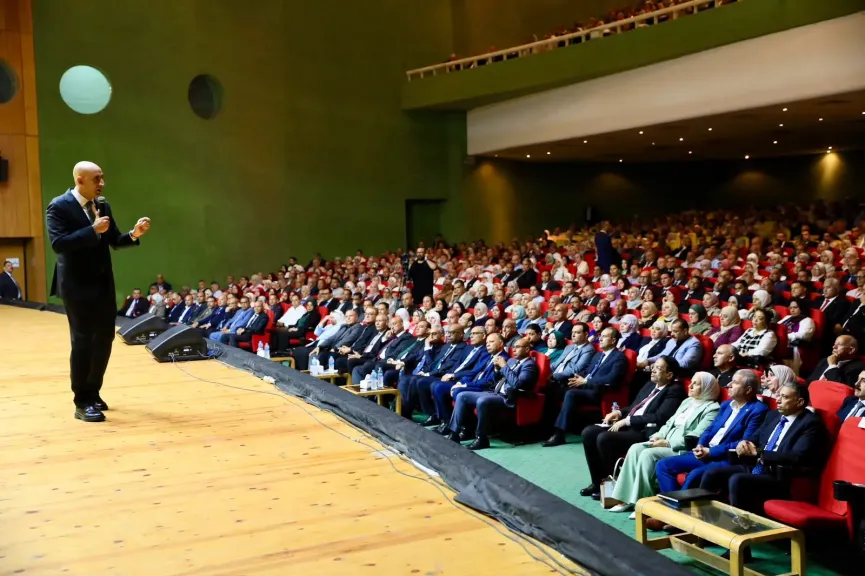لقاء وزير التربية والتعليم والتعليم الفني مع نحو 4500 مدير مدرسة