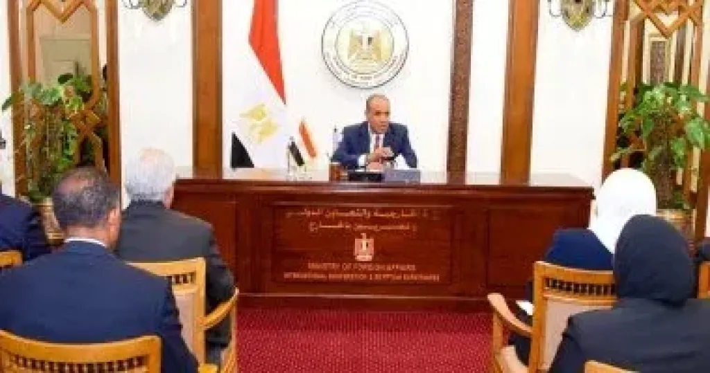 وزير الخارجية 