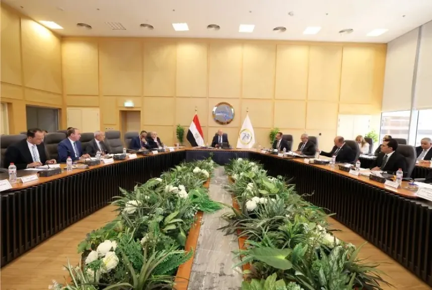 كامل الوزير يترأس جمعية ناقلات البترول