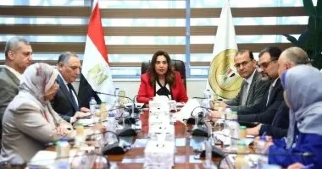 وزاره التنميه المحليه والبيئه