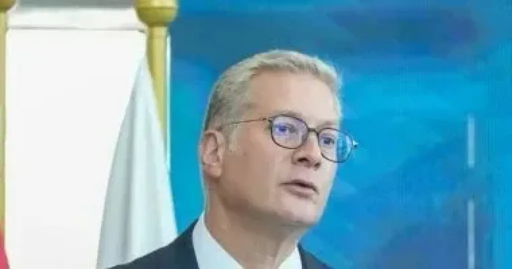 وزير البترول 