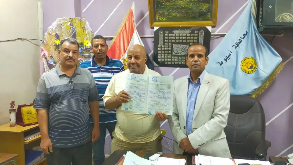 جانب من متابعه 