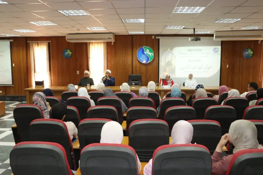 جانب من الندوات 