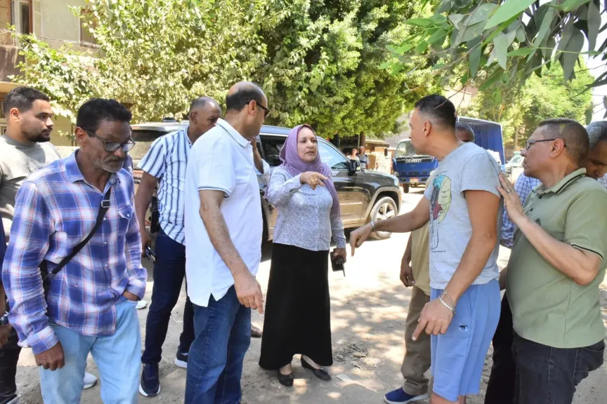 جانب من متابعه 