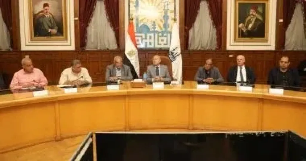 اجتماع محافظ القاهرة