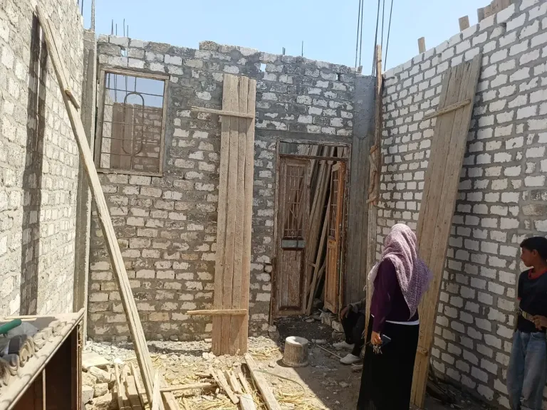 جانب من متابعه 
