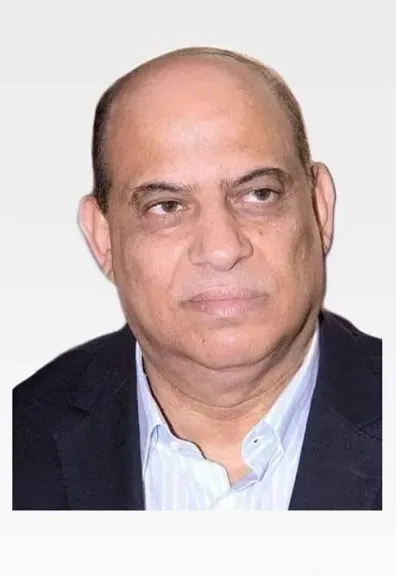 السفير اشرف عقل