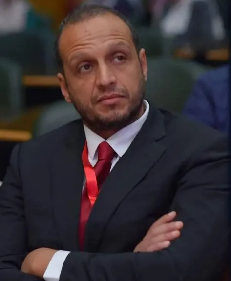 جانب من متابعه 