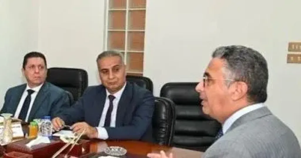 وزير التموين 