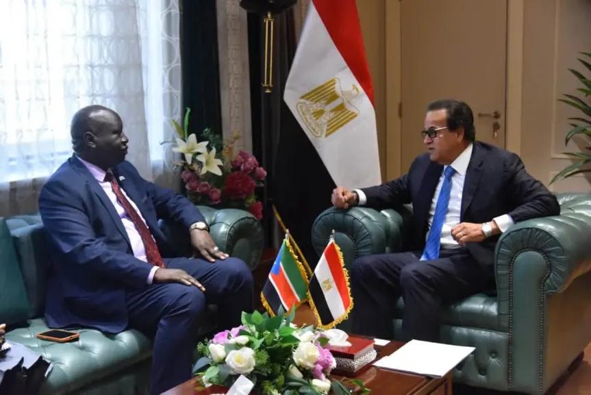 وزير الصحة يستقبل سفير جنوب السودان