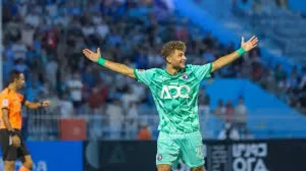 عوده فاخورى