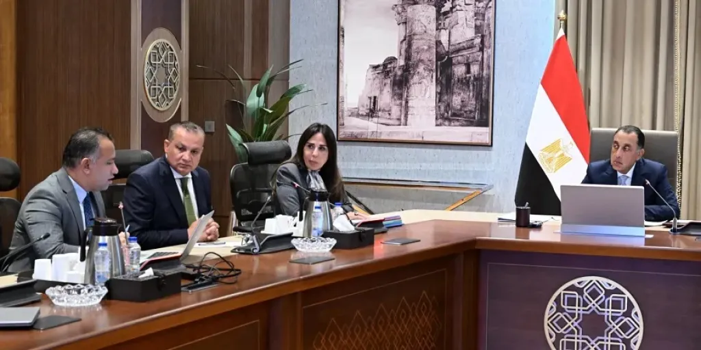 الدكتور مصطفى مدبولي، رئيس مجلس الوزراء خلال الاجتماع