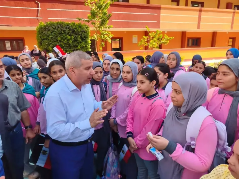 جانب من متابعة رمضان 