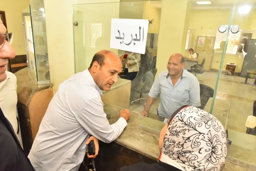 جانب من متابعه 