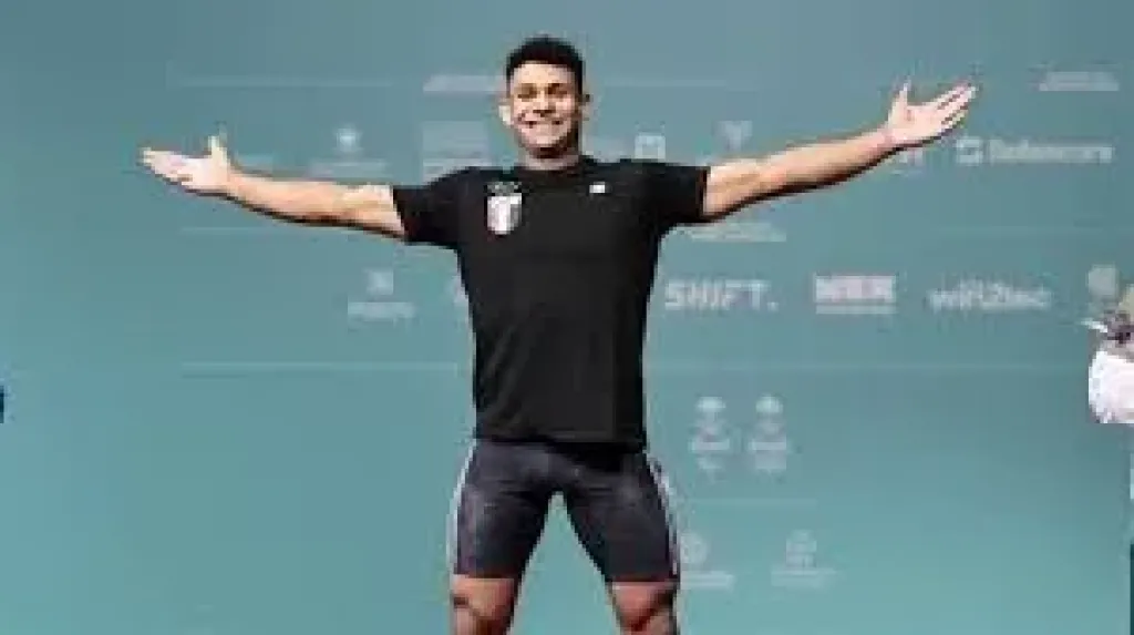 عبد الرحمن يونس بطل رفع الاثقال