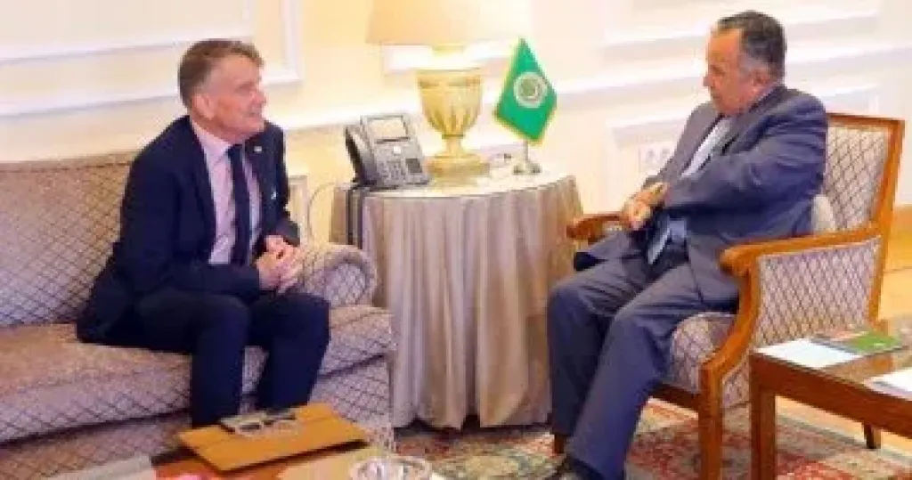 نبيل فهمي مع كريستيان سوندرز المفوض العام بالإنابة لـ«الأونروا»