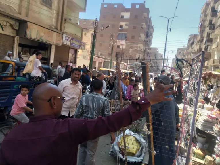 جانب من متابعه 