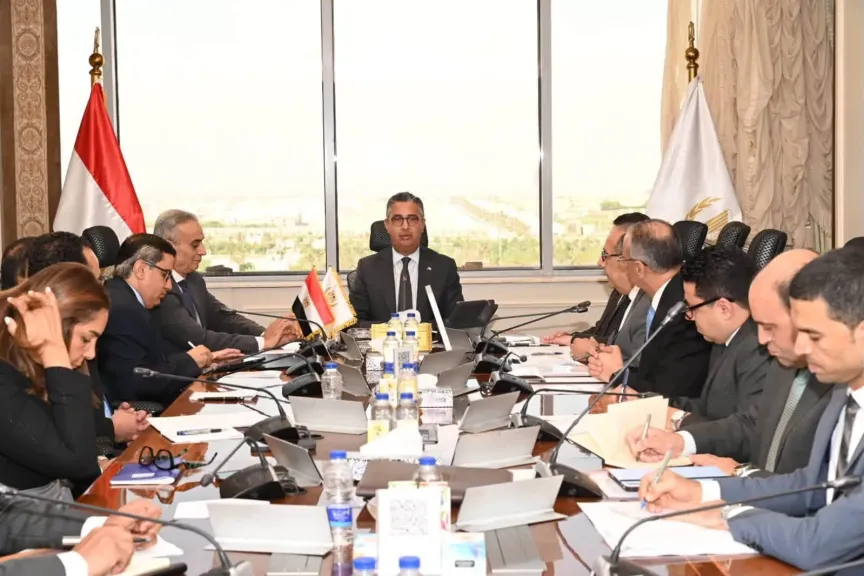 جانب من اجتماع وزير التموين