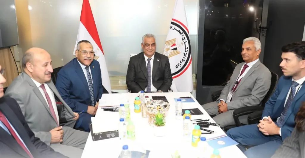 لقاءات موسعة ضمن فاعليات اليوم الثاني من معرض العلمين الدولي للطيران والفضاء لوزير الدولة للإنتاج ال