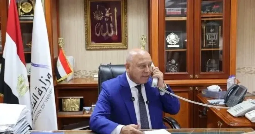 وزير النقل كامل الوزير