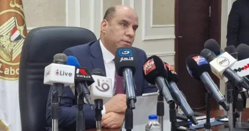 وزير العمل 